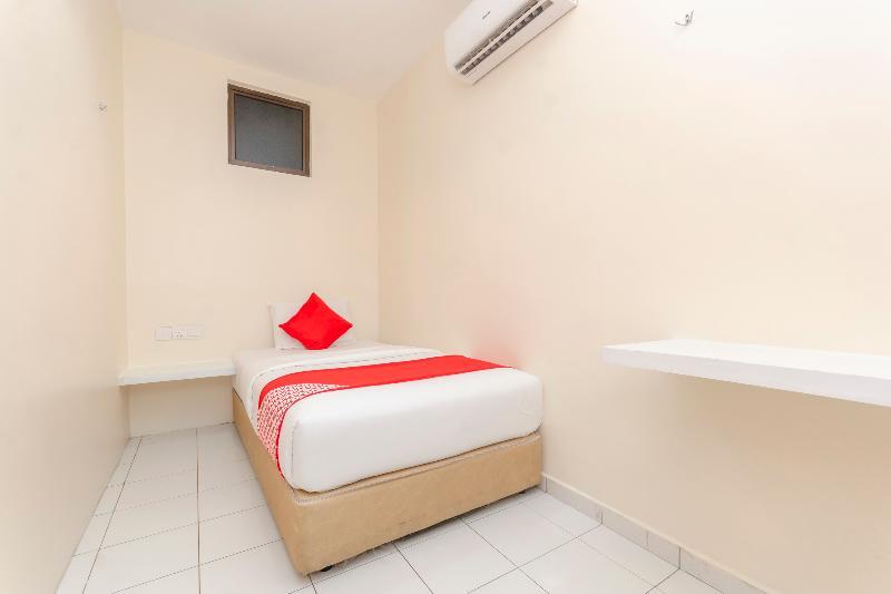 Oyo 1010 Skudai Hotel Kültér fotó