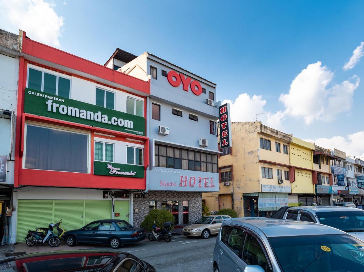 Oyo 1010 Skudai Hotel Kültér fotó