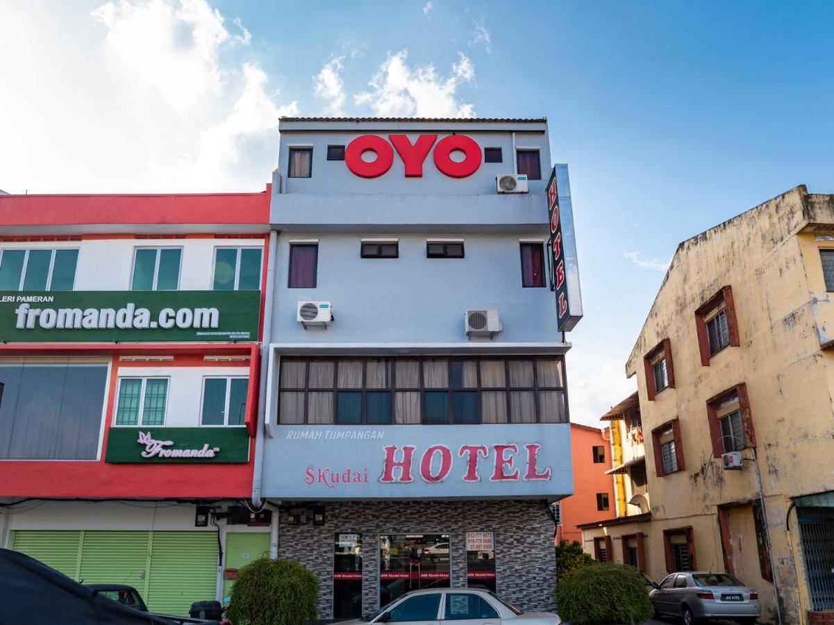 Oyo 1010 Skudai Hotel Kültér fotó